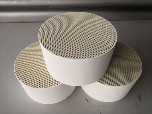 comprare Il catalizzatore polverizzato del filtrante GPF della benzina riduce l'emissione 600Cpsi di PM dello zolfo della benzina fabbricazione online